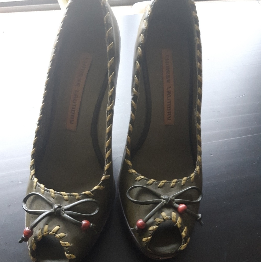 Chinese Laundry Olive Open Toe Pump